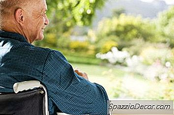 Може Ли Човек С Увреждания Да Има Работа На Непълно Работно Време И Все Още Да Тегли Ssi Чекове?