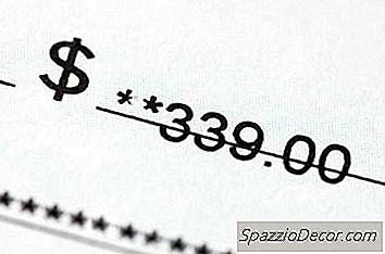 Разликата Между Проверяваща Сметка И Сметка На Паричния Пазар