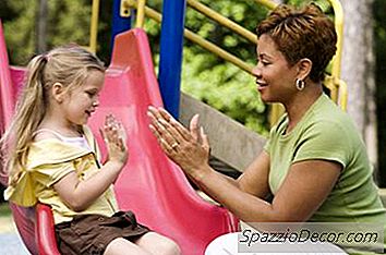 Müssen Wir Unserem Babysitter Ein 1099 Steuerformular Geben?
