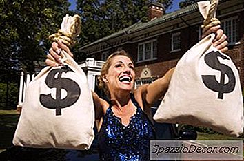Um Cidadão Americano Que Ganha Na Loteria Em Um País Estrangeiro Tem Que Pagar Impostos Dos Eua?