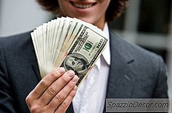 Como Faço Para Sacar Uma Anuidade?