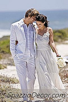 Combien D'Argent Un Couple Marié Devrait-Il Gagner Pour Se Qualifier Pour Une Subvention Fédérale?