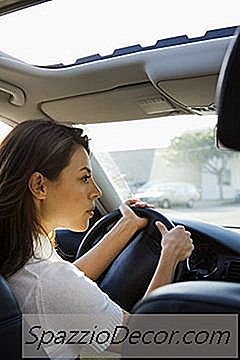 Come Aggiungere I Non Familiari All'Assicurazione Auto