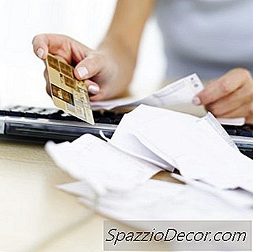 Cara Mengurangkan Bayaran Minimum Mengenai Kad Kredit