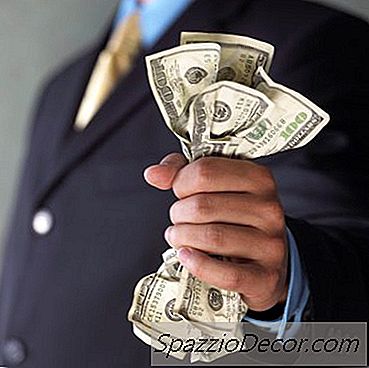 Là Tiền Mặt Từ Cha Mẹ Được Coi Là Thu Nhập Chịu Thuế?