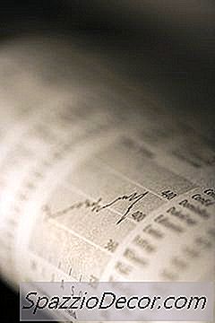 As Principais Diferenças Entre O S & P; & O Dow Jones Industrial Average