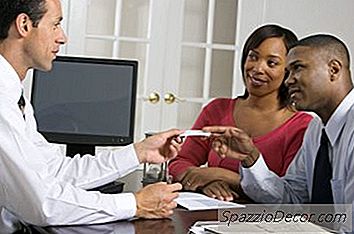 Výhody A Nevýhody Flexibilného Prémiového A Nastaviteľného Životného Poistenia S Indexovanými Funkciami