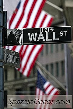 Tezgah Üstü Piyasayı Nasdaq Veya New York Menkul Kıymetler Borsasından Farklı Kılan Nedir?