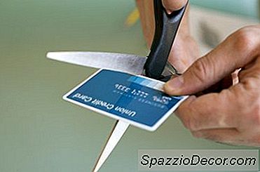 Le Temps Moyen De Rembourser 9,500 En Dette De Carte De Crédit