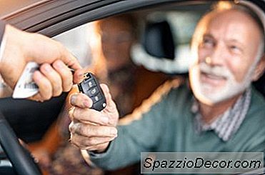 Blue Book Vs. Valore Automatico Del Libro Nero