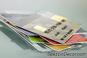 Kunnen Creditcardmaatschappijen Een Lagere Betaling Weigeren Als Je De Hogere Niet Kunt Veroorloven?