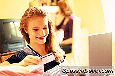 Un Adolescente Può Ottenere Una Carta Di Credito Prepagata Senza Autorizzazione Del Genitore?