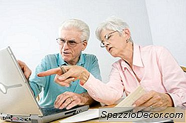 Pode Uma Esposa Tirar Segurança Social Do Marido Se Ela Tem Seu Próprio Plano De Aposentadoria?