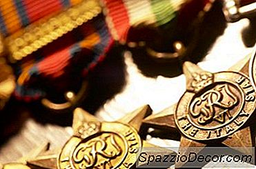 Moet Je Een Jaar Getrouwd Zijn Met Een Veteraan Om Voordelen Te Ontvangen?