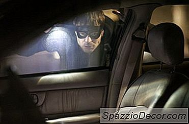 Pokrývá Pojištění Odemknuté Auto?