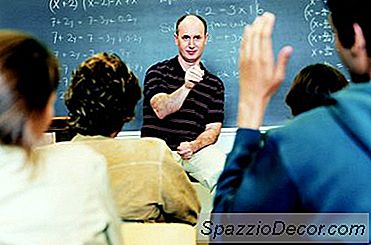 Regras Fiscais Federais Sobre O Reembolso Da Taxa De Matrícula