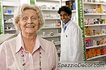 Aiutare Le Persone Impossibilitate A Pagare Le Loro Prescrizioni