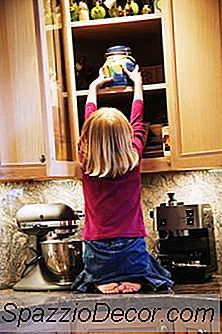 Berapa Banyak Anggaran Dapur Perlu Digunakan Di Kabinet?