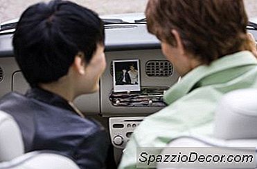 Cómo Comprar Un Seguro De Automóvil Para Una Pareja Casada