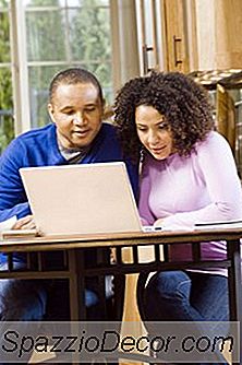 Làm Thế Nào Để Xử Lý Yêu Cầu Bảo Hiểm Của Chủ Nhà