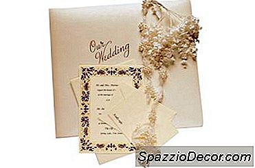 Como Convidar A Todos Para O Seu Casamento Para Barato