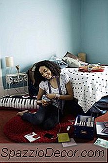 Hur Man Gör Ett Billigt Och Konstigt Teenage Rum