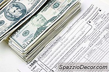 Hoe U Uw Inkomen Tegen De Premiegrens Van Een Ira Kunt Verifiëren