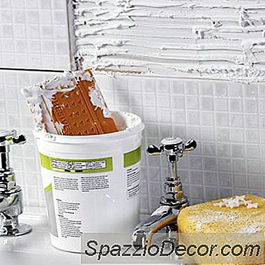 Eski Bir Banyosu Ucuz Yenilemek