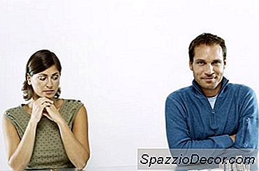 Welke Nadelen Ondervinden Kleine Investeerders Als Ze Investeren In De Aandelenmarkt?