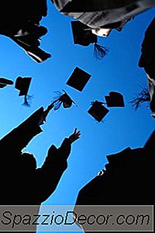 O Que Você Faz Se Você Co-Assinar Um Empréstimo De Estudante Do Banco E Gostaria Que Seu Nome Fosse Tirado Como Um Co-Signatário?