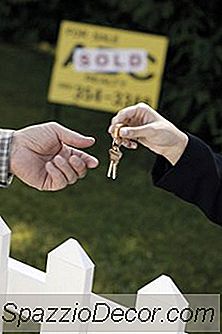 Bagaimana Jika Rumah Saya Bernilai Lebih Rendah Dari I Owe Selama Foreclosure?
