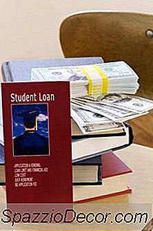 ऋण की किस तरह एक पूर्णकालिक छात्र प्राप्त कर सकते हैं?