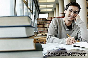 Ce Parte Din Taxele De Școlarizare Ale Colegilor Sunt Deductibile Din Impozite?