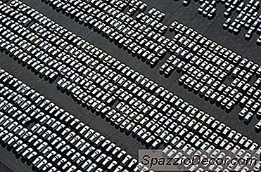 Wanneer Is De Beste Tijd Om Een ​​Nieuwe Auto Te Kopen?