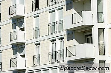 Quem É Responsável Por Pagar As Taxas De Hoa Por Uma Propriedade De Venda A Descoberto?