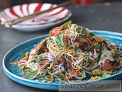 Salade De Boeuf, Champignons Et Nouilles De Verre