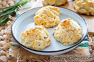 Cheddar-Chive Galletas De La Gota