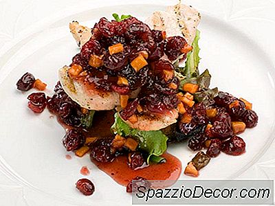 Filetto Di Pollo Con Salsa Di Senape Al Mirtillo Rosso