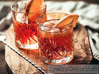 Hướng Dẫn Đầy Đủ Về Whisky