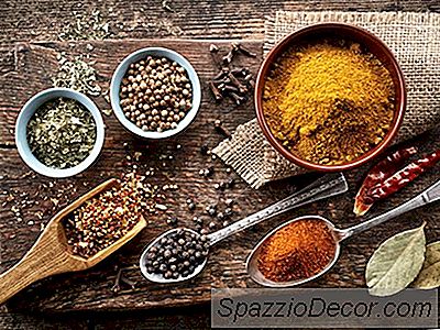 Especiarias Essenciais Para O Seu Spice Rack