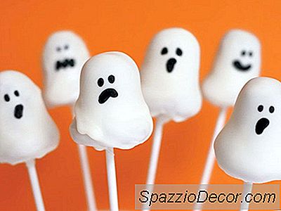 Ghost Cake Pops