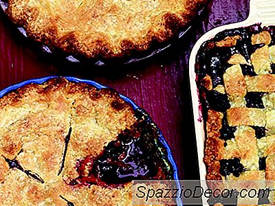 Blackberry Monica Dan Pie Apel Musim Panas