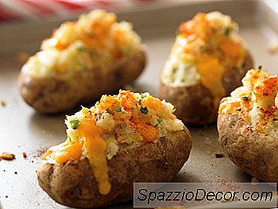 Patate Al Forno Doppio Di Cheddar Affumicato Di Nancy P.