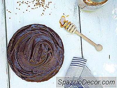 Pitch-Dark Cacao Torte