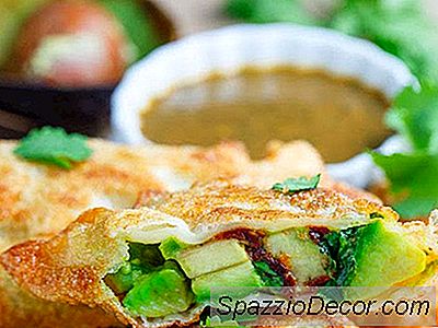 Opskrift Af Dagen: Avocado Club Egg Rolls