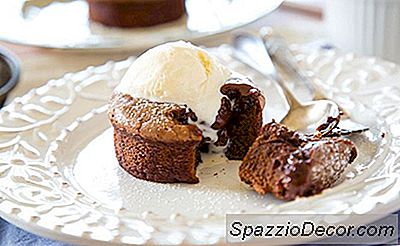 Schokoladen-Lava-Kuchen-Rezept Im Restaurantstil