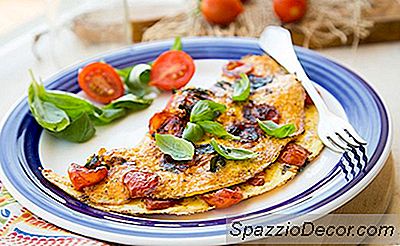 Denna Tomat-Basilika Omelett Är Den Perfekta När Som Helst Måltid