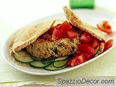 Hambúrgueres De Peru Com Feta E Ervas