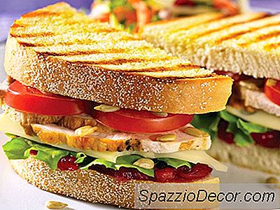 Truthahn Panini Mit Cranberry Chutney Und Sonnenblumenkernen