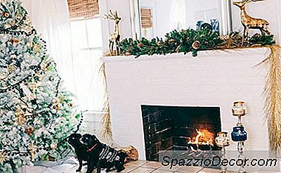 Diy An Affordable Holiday Mantel I 5 Easy Steps